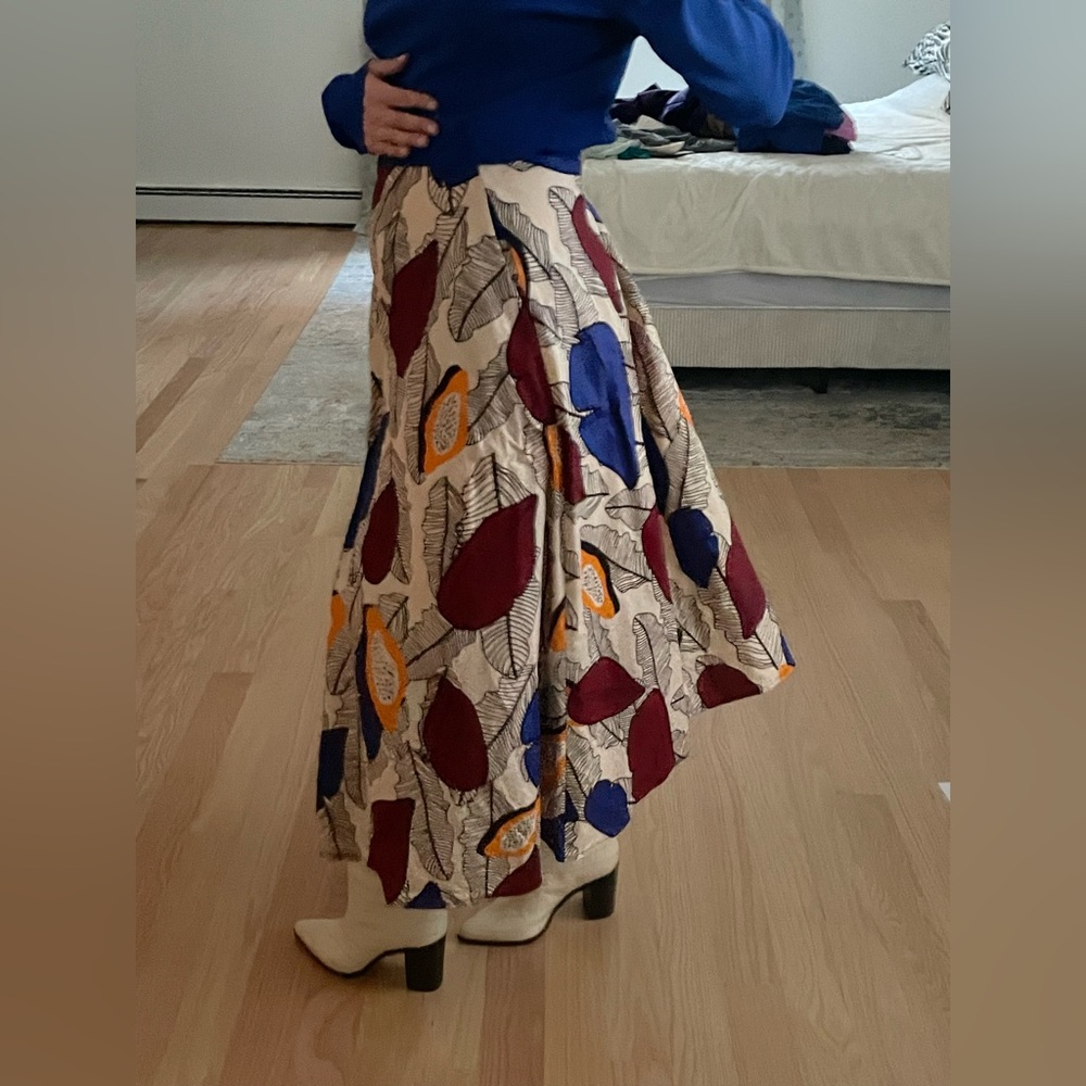 Elegant Multicolor Leaf Print / papaya voluminous midi skit